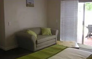 Small Bay Guest House Cape Town Bloubergstrand