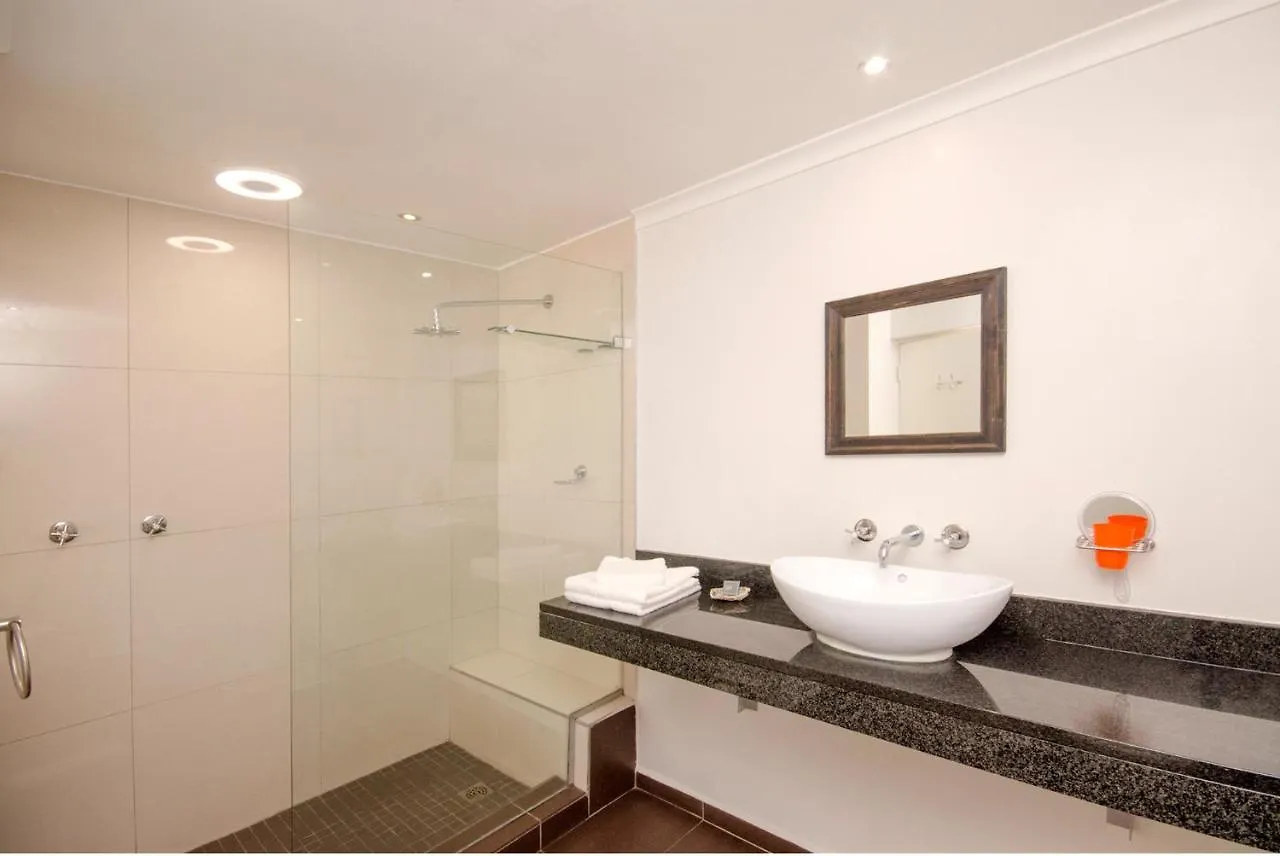 Small Bay Guest House Cape Town Bloubergstrand