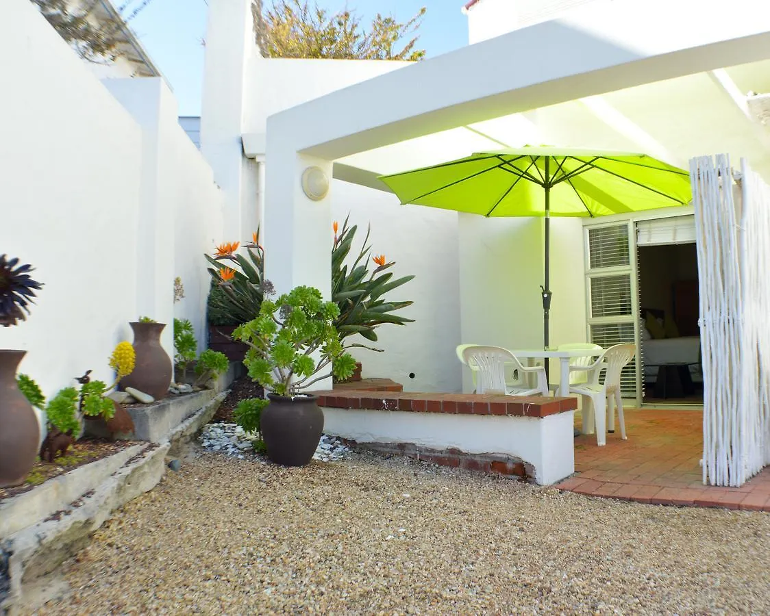 Small Bay Guest House Cape Town